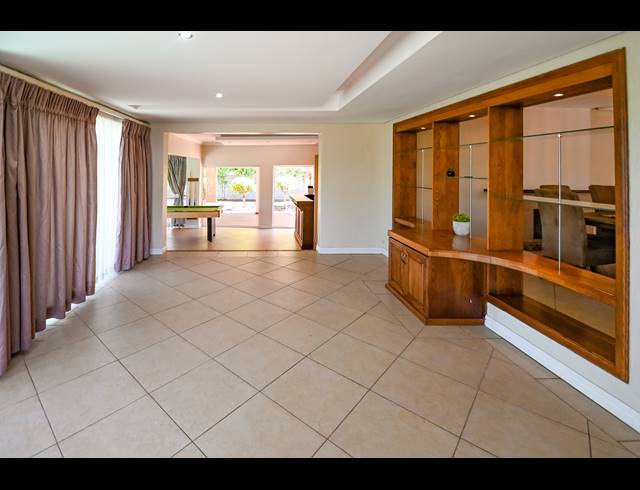 7 BEDROOM HOUSE FOR SALE IN HIGHLANDS HILLS